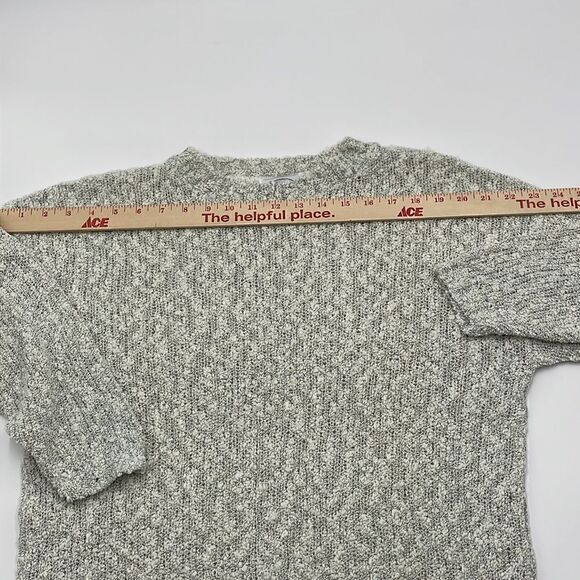 Vintage Gray Thackery sweater  - Picture 7 of 7